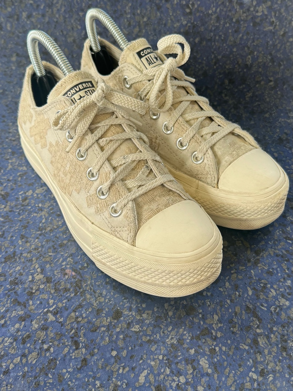Converse Women's Low Top Platform Sneakers Size 7 Chuck Taylor All Star Lift